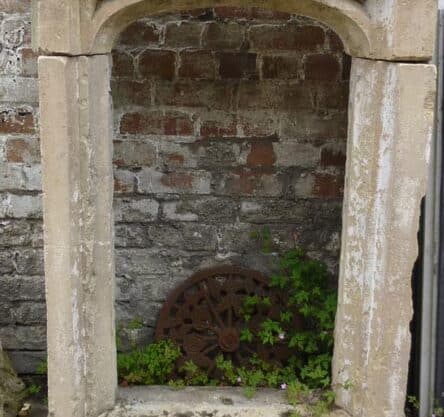 Limetone window