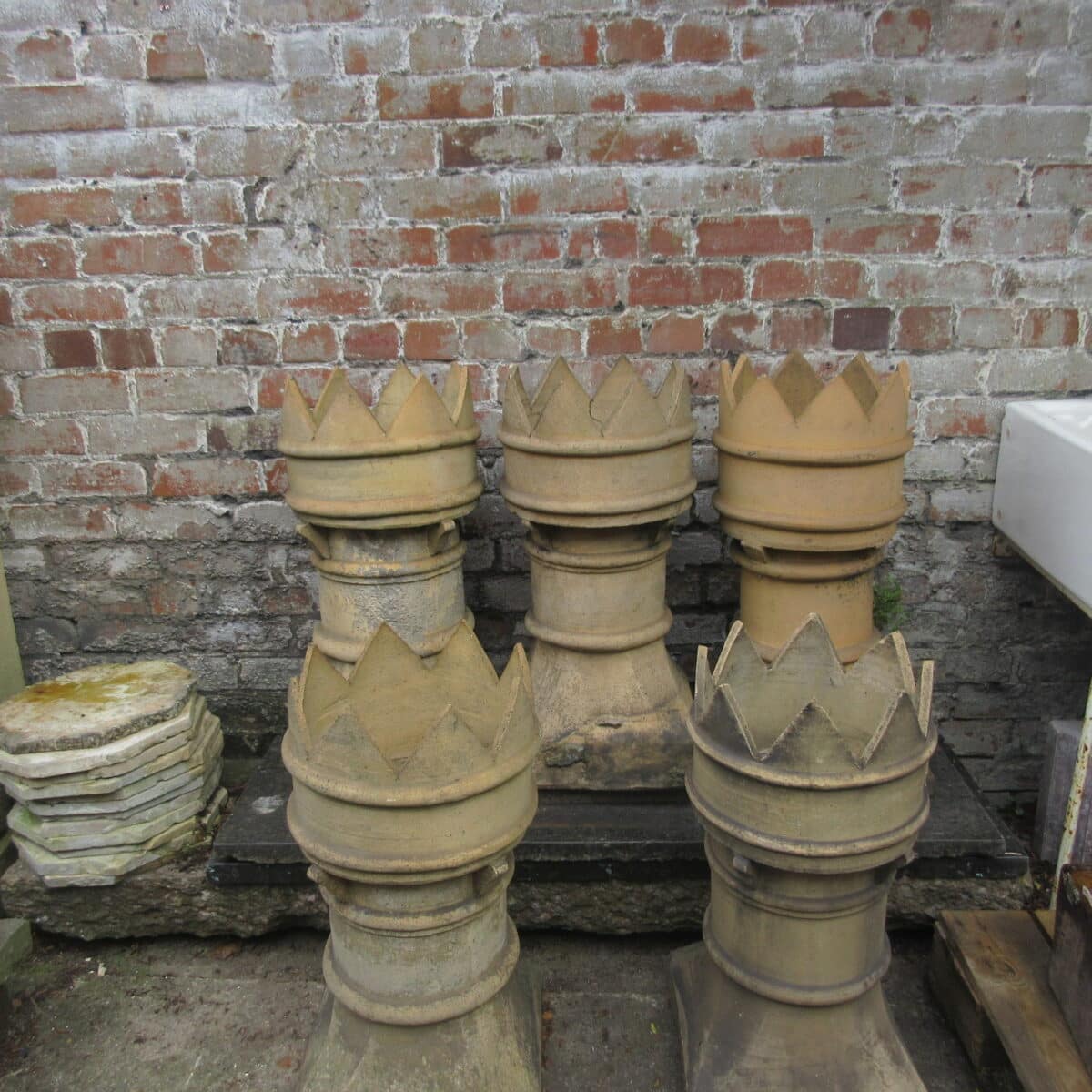 Set of 5 crown chimney pots